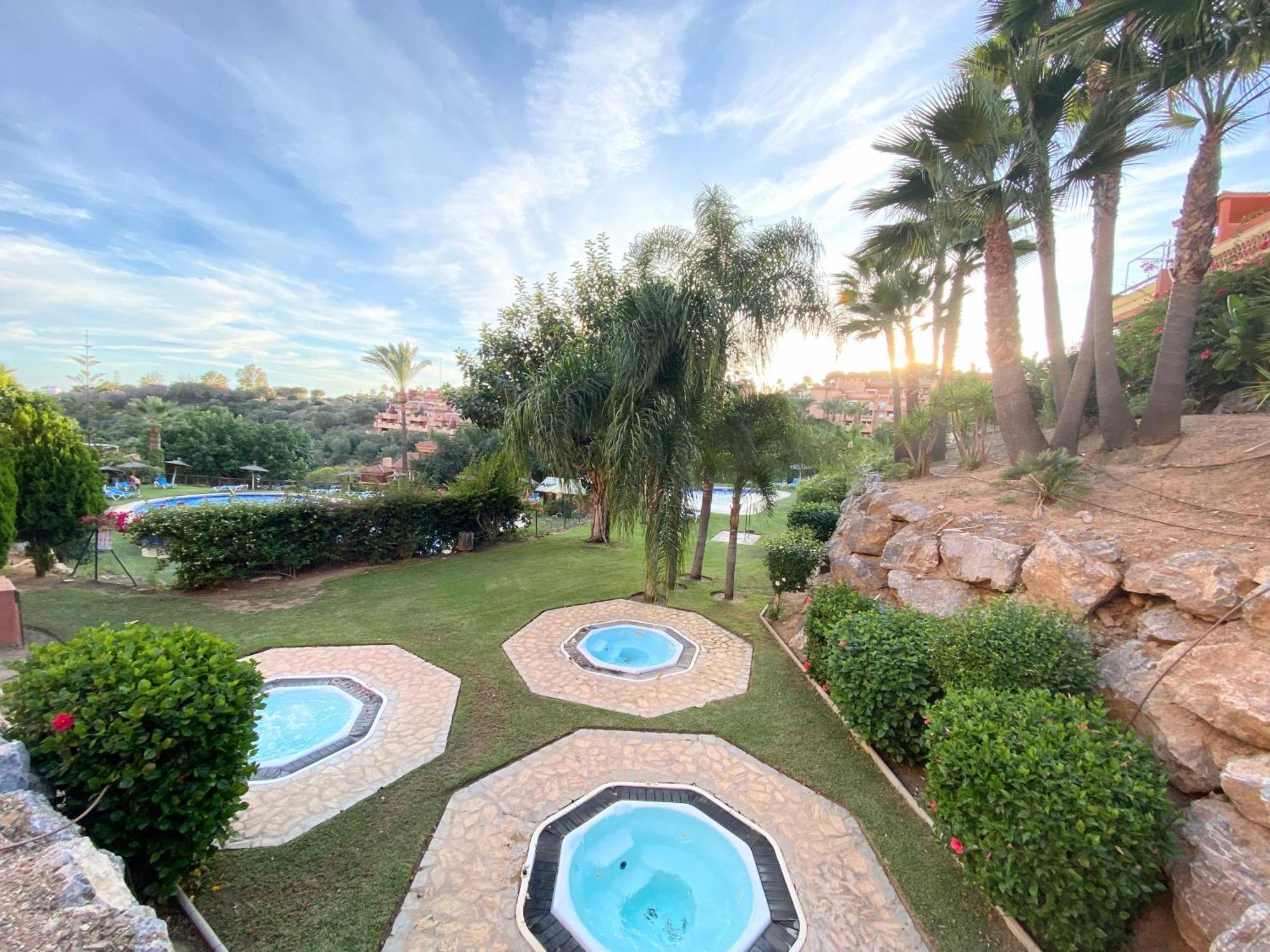 Golf & Resort Apartment In La Reserva De Marbella Exterior foto